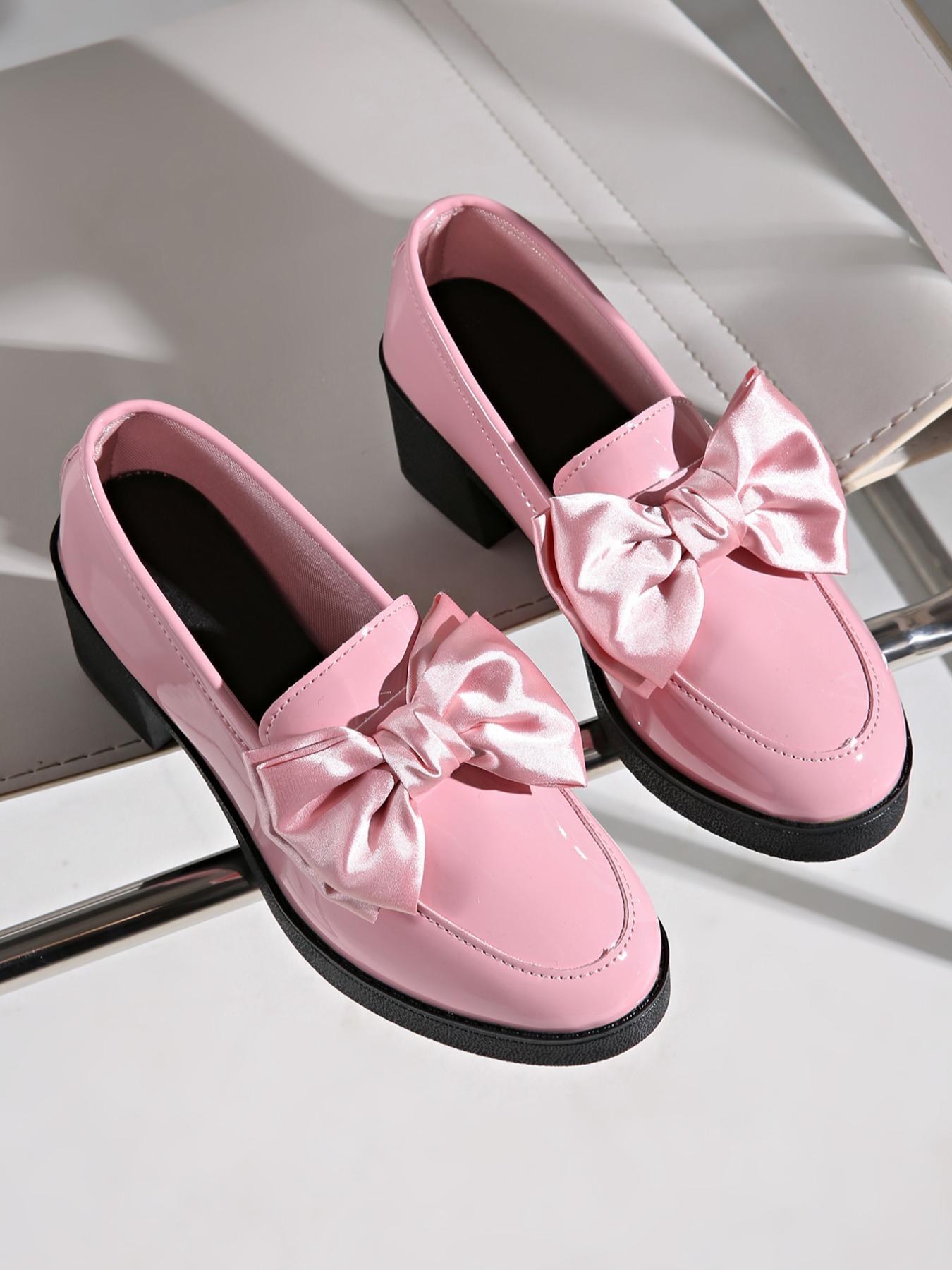 Pink Lackloafer with satin bow by CheapSeasons, featuring a glossy finish and stylish design for a chic look.