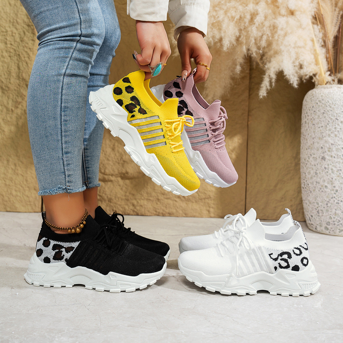 ⚡️ Add color to your walk: Your new feel-good sneaker!