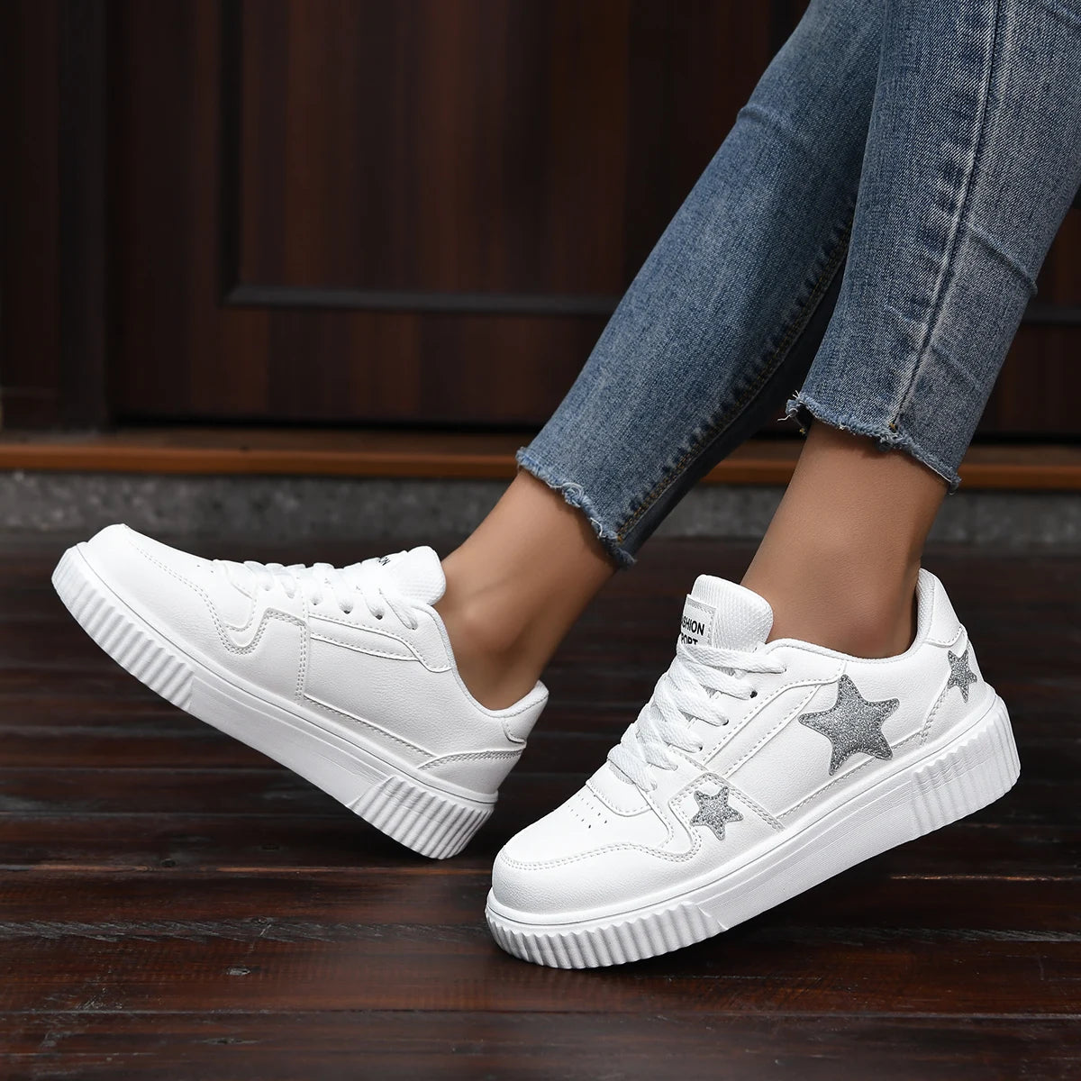 ⭐ Get the star look! Stylish women's sneakers with a star motif. Your must-have for street style! 👟✨ - CheapSeasons