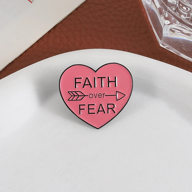 "Faith over Fear" Heart Brooch – Elegant enamel design as a symbol of courage and trust - CheapSeasons
