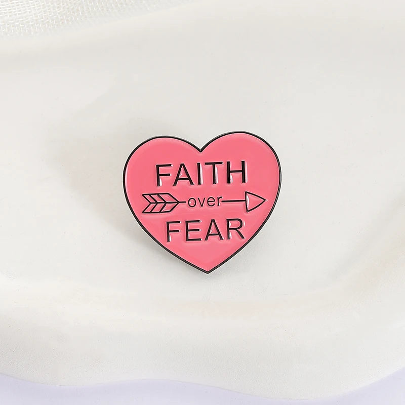 "Faith over Fear" Heart Brooch – Elegant enamel design as a symbol of courage and trust - CheapSeasons