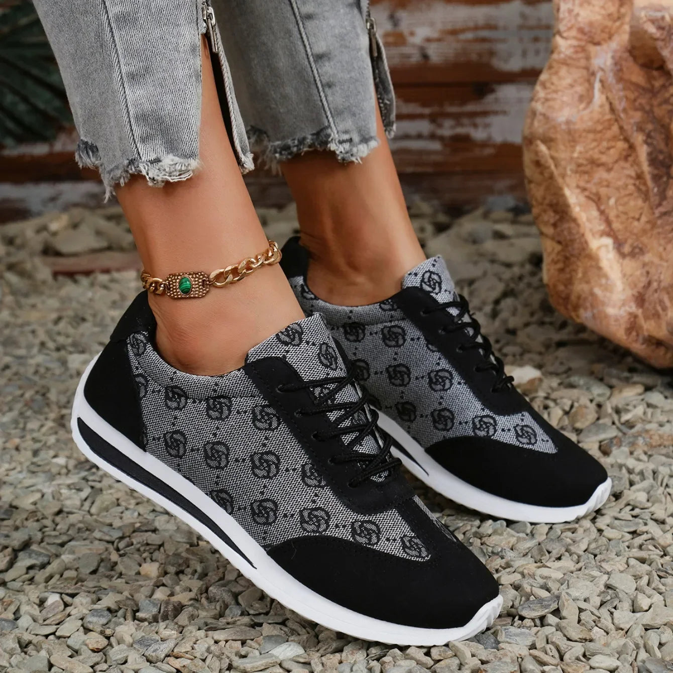 Luxury sneakers with a floral design! Discover the exclusive designer look for women. - CheapSeasons
