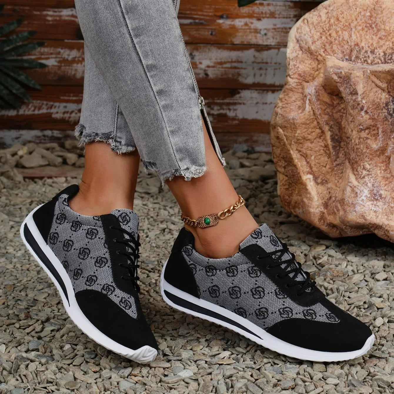 Luxury sneakers with a floral design! Discover the exclusive designer look for women. - CheapSeasons