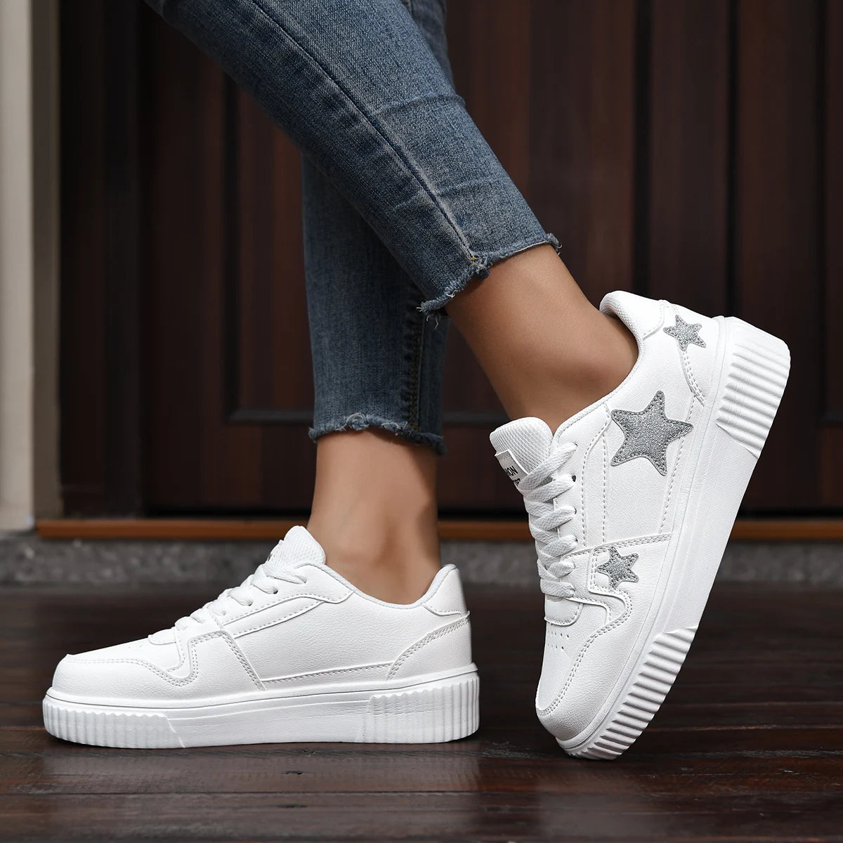 ⭐ Get the star look! Stylish women's sneakers with a star motif. Your must-have for street style! 👟✨ - CheapSeasons