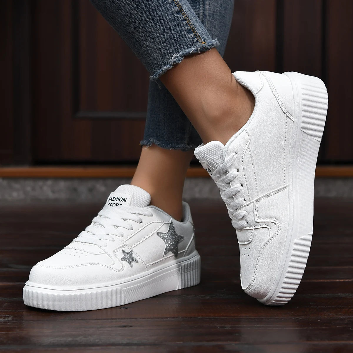 ⭐ Get the star look! Stylish women's sneakers with a star motif. Your must-have for street style! 👟✨ - CheapSeasons