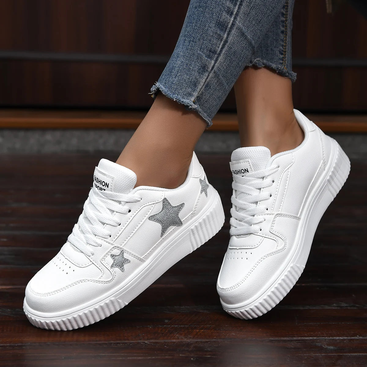 ⭐ Get the star look! Stylish women's sneakers with a star motif. Your must-have for street style! 👟✨ - CheapSeasons