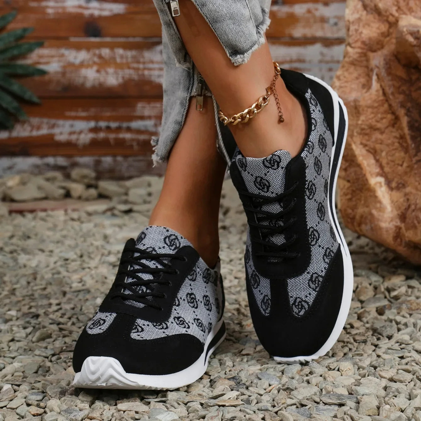 Luxury sneakers with a floral design! Discover the exclusive designer look for women. - CheapSeasons
