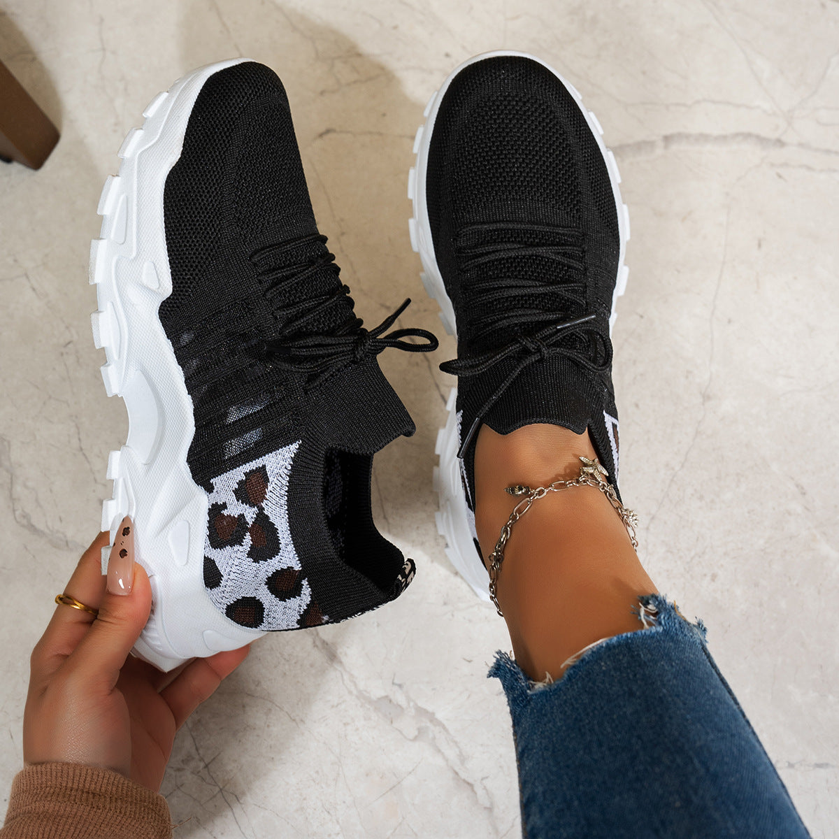 ⚡️ Add color to your walk: Your new feel-good sneaker!