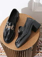 Pink Lackloafer with satin bow from CheapSeasons featuring a stylish design and a shiny, patent finish for a chic look.